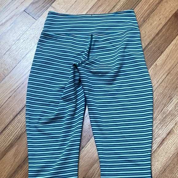 Patagonia Capilene 3 Midweight Stripe Leggings size xs - Picture 7 of 10